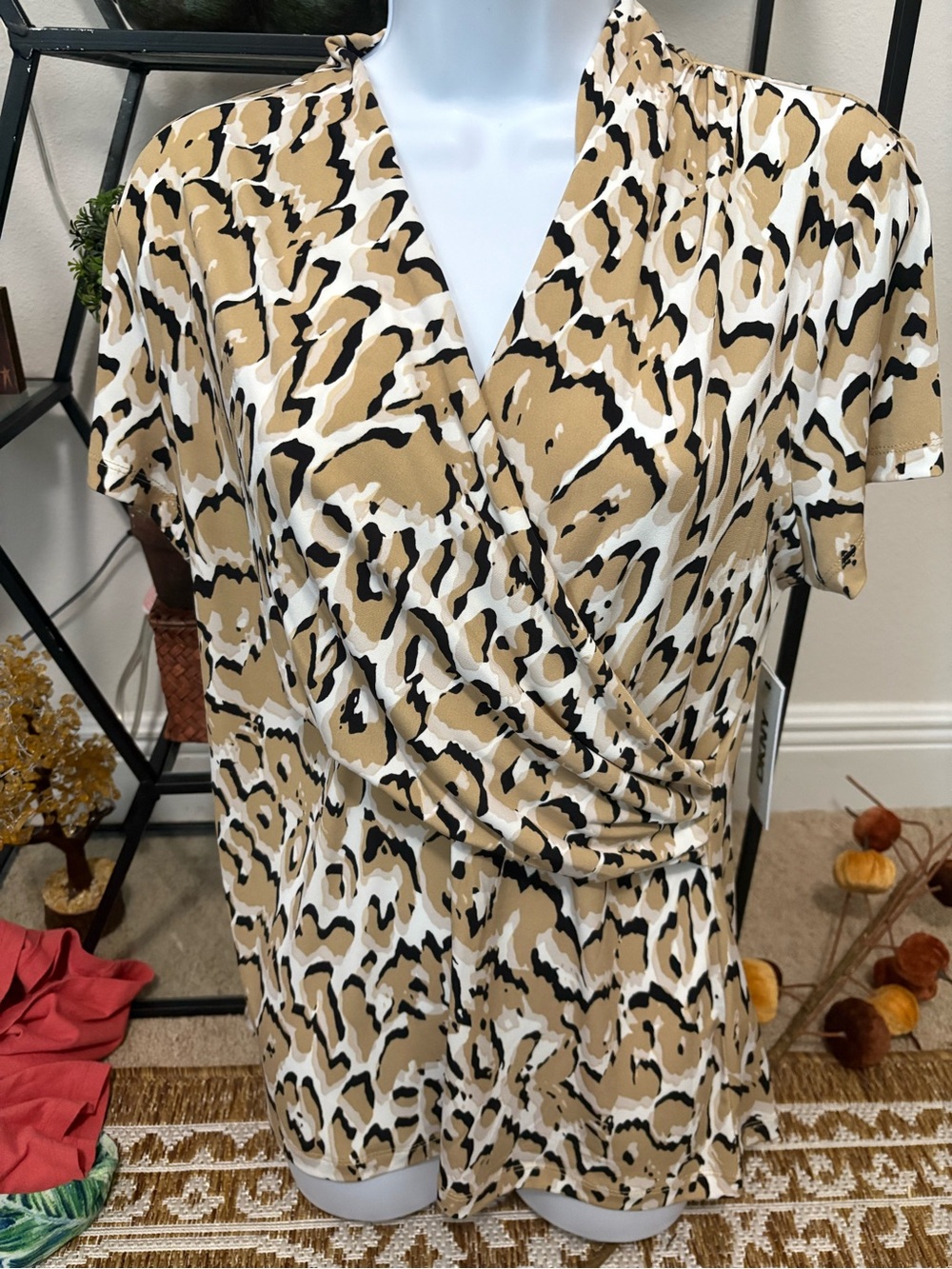 DKNY womens short sleeve faux wrap blouse animal print tan black white size LG
